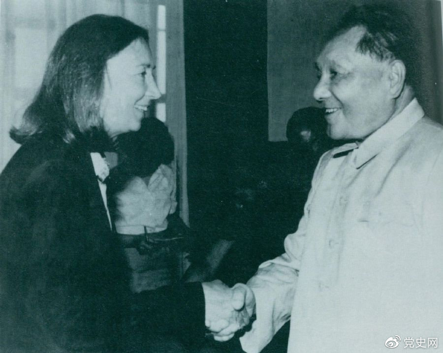 1980年8月21日、23日，邓小平接受意大利记者法拉奇采访。