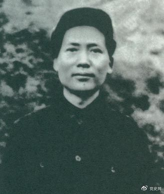 1936年12月，毛泽东就任中央革命军事委员会主席。这是1936年的毛泽东。